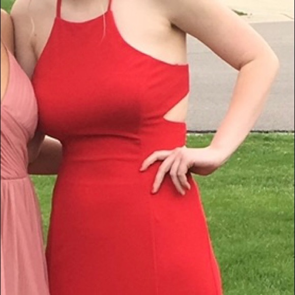 🎉SOLD🎉Red dress - Picture 4 of 6